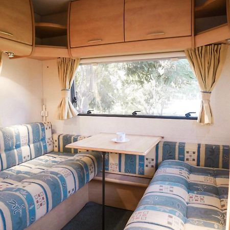 Nice Nite Campervans Αγιουτάγια Εξωτερικό φωτογραφία