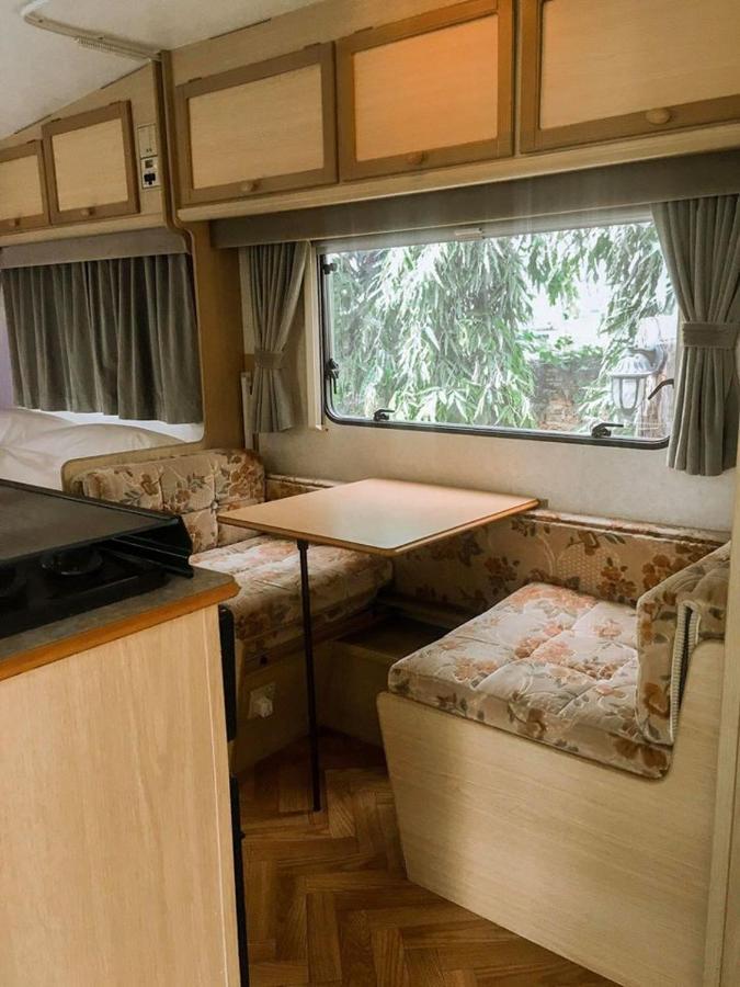 Nice Nite Campervans Αγιουτάγια Εξωτερικό φωτογραφία