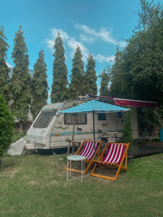 Nice Nite Campervans Αγιουτάγια Εξωτερικό φωτογραφία