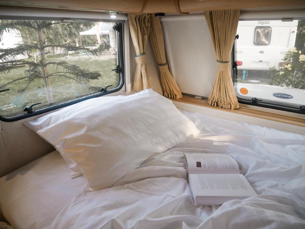 Nice Nite Campervans Αγιουτάγια Εξωτερικό φωτογραφία
